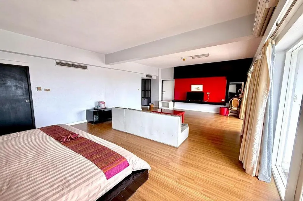 Bed in Pailyn Phitsanulok Hotel