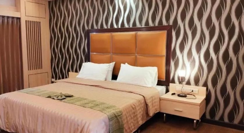 Bed in Pailyn Phitsanulok Hotel