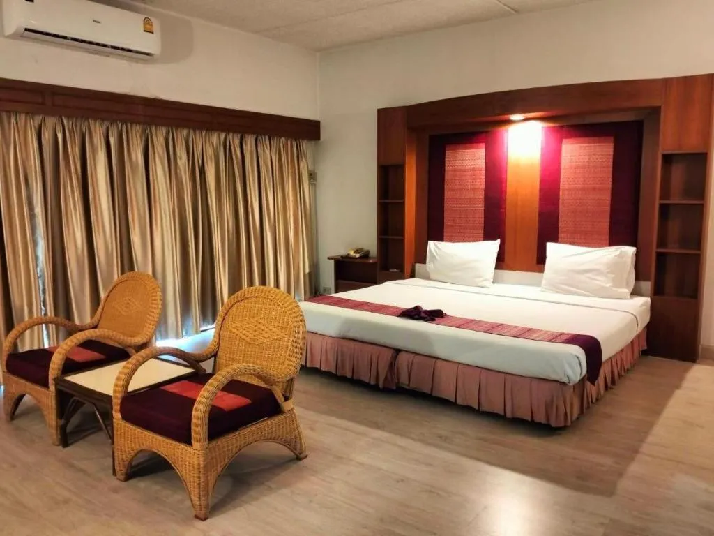 Bed in Pailyn Phitsanulok Hotel