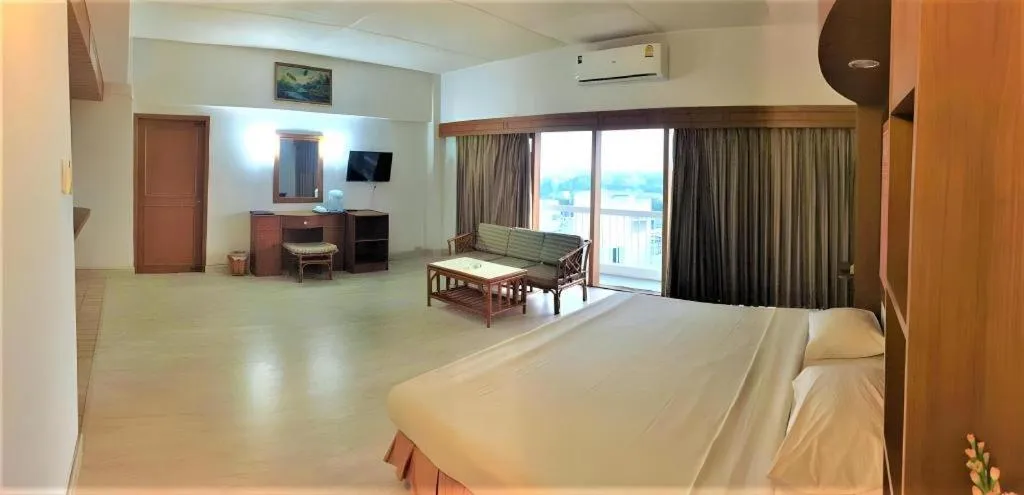 Bed in Pailyn Phitsanulok Hotel