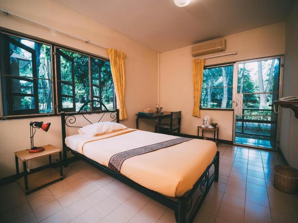 Bed in Tao Garden Health Spa & Resort