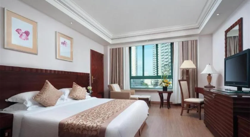 Bed in Sanya Baohong Hotel