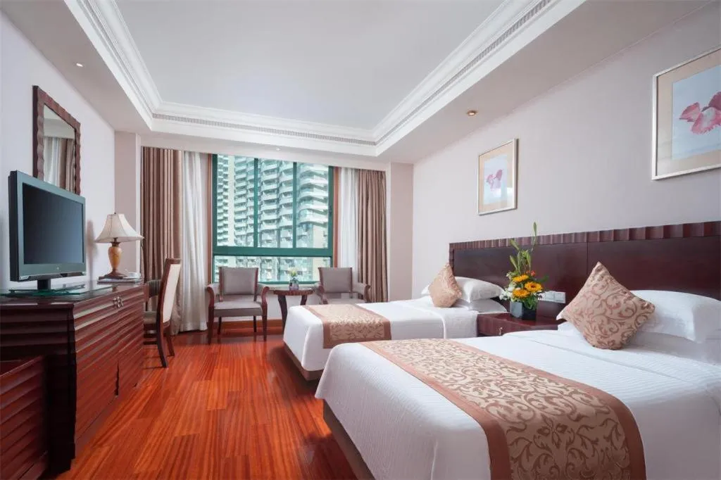 Bed in Sanya Baohong Hotel