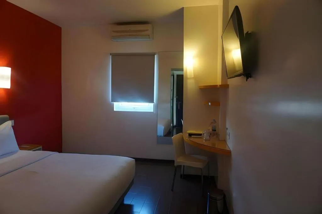 Bed in Amaris Hotel Ambon