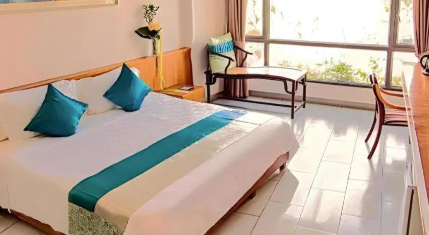 Bed in Sanya Luyi Sea View Hotel