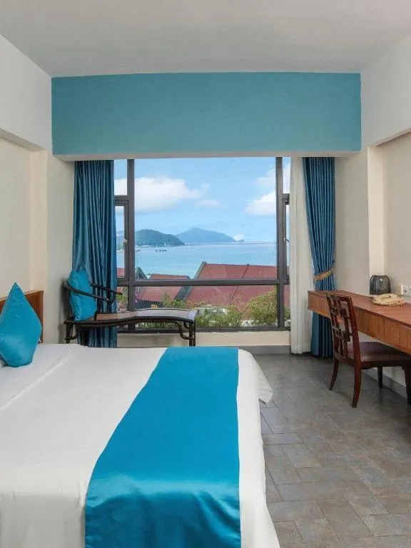 Bed in Sanya Luyi Sea View Hotel