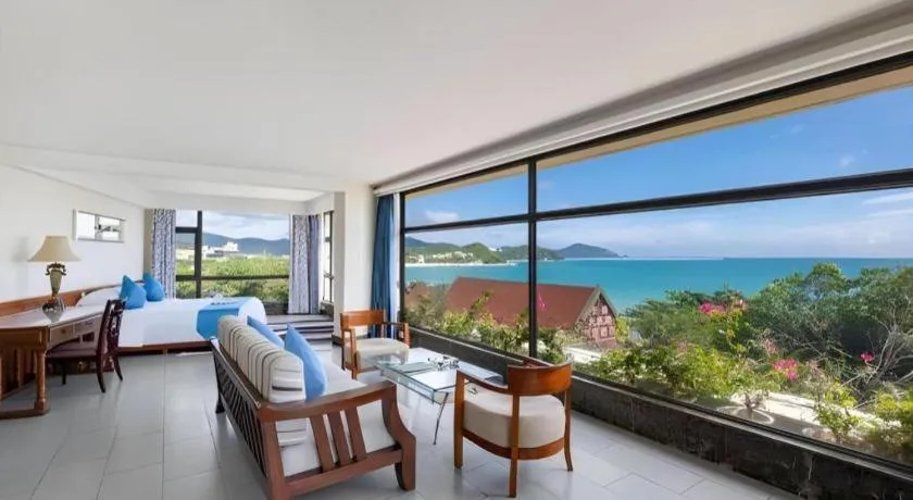 Sanya Luyi Sea View Hotel