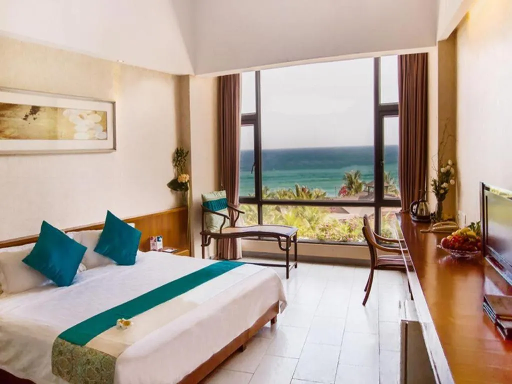 Bed in Sanya Luyi Sea View Hotel