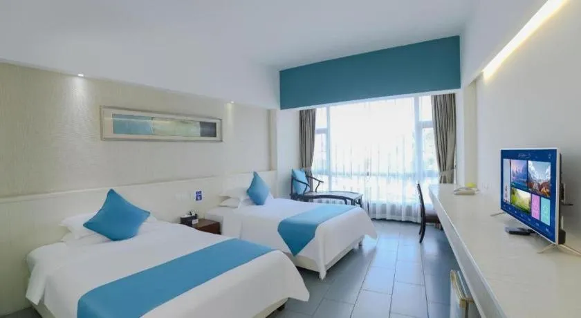 Bed in Sanya Luyi Sea View Hotel