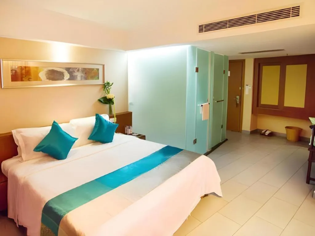 Bed in Sanya Luyi Sea View Hotel