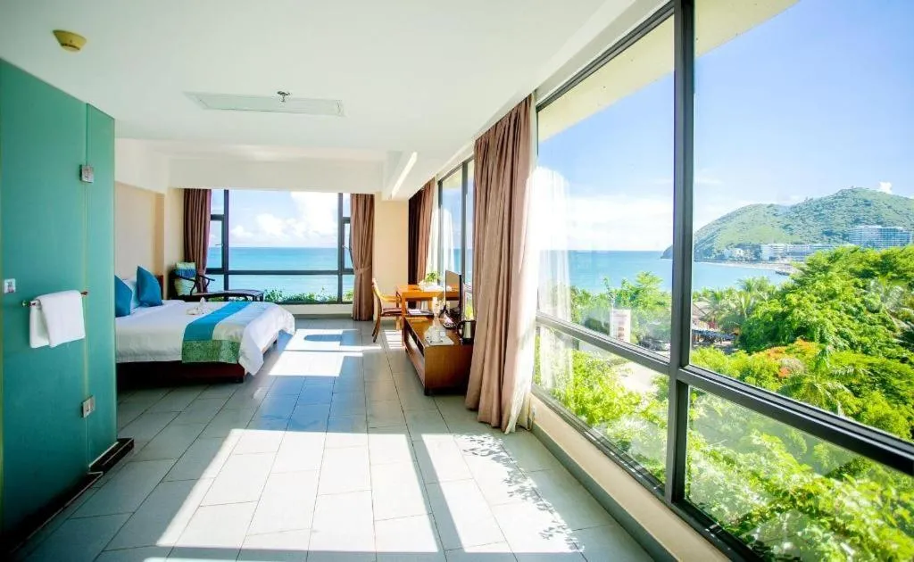 Bed in Sanya Luyi Sea View Hotel