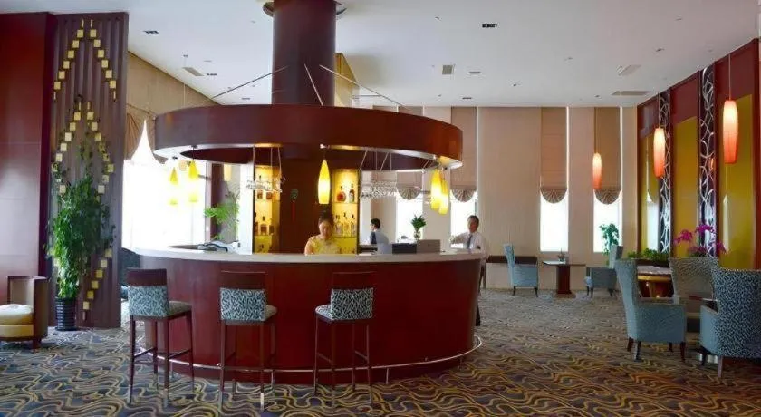 Paradise Jinjiang Hotel