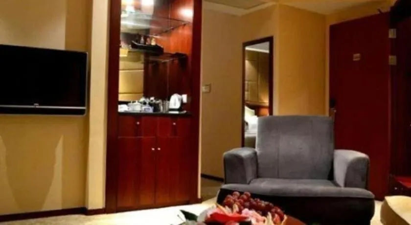 Paradise Jinjiang Hotel