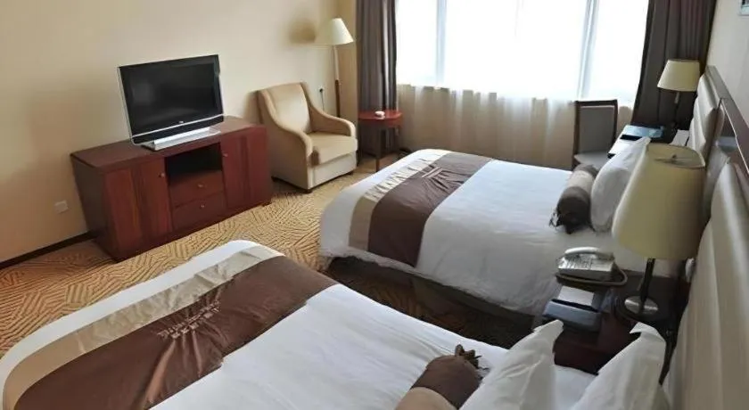 Bed in Paradise Jinjiang Hotel