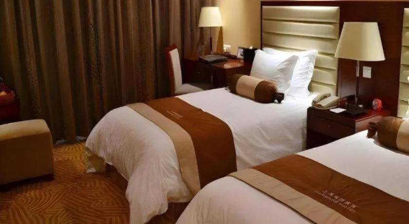 Bed in Paradise Jinjiang Hotel
