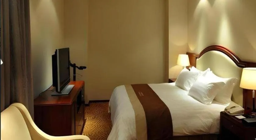 Bed in Paradise Jinjiang Hotel