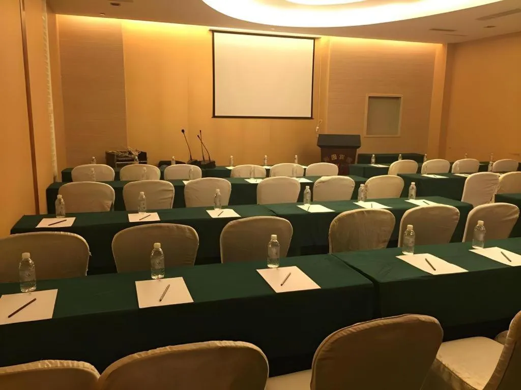 Paradise Jinjiang Hotel