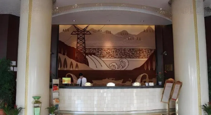 Paradise Jinjiang Hotel