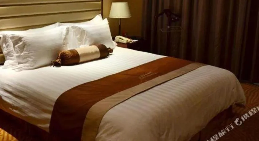 Bed in Paradise Jinjiang Hotel