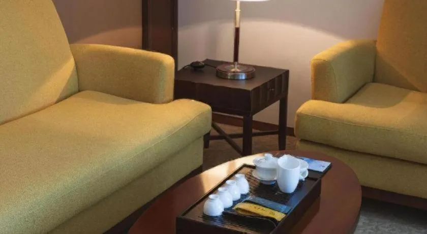 Paradise Jinjiang Hotel