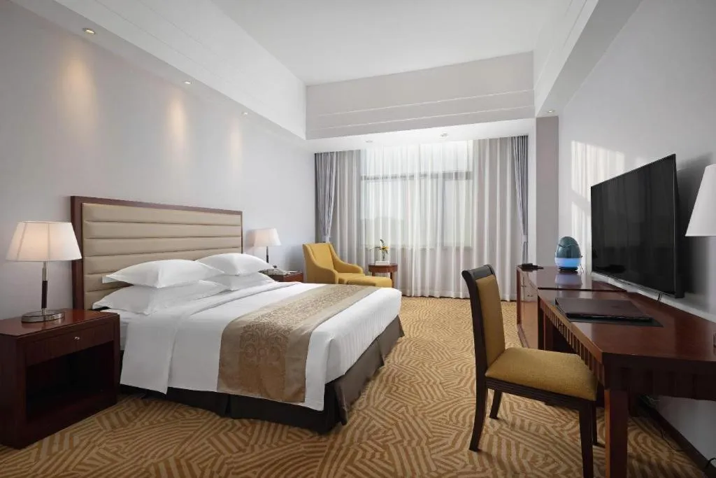 Bed in Paradise Jinjiang Hotel