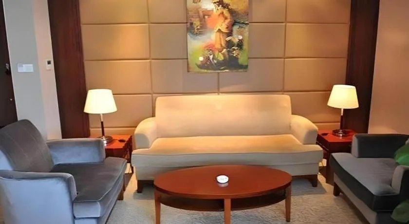 Paradise Jinjiang Hotel