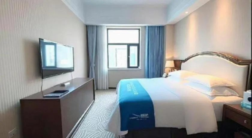 Bed in Paradise Jinjiang Hotel