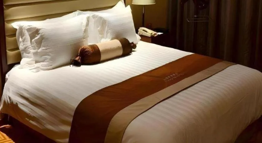 Bed in Paradise Jinjiang Hotel