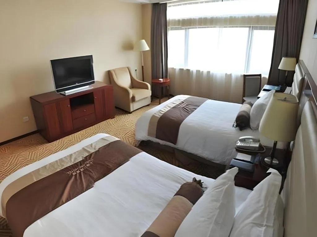 Bed in Paradise Jinjiang Hotel