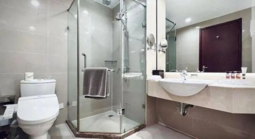 Paradise Jinjiang Hotel