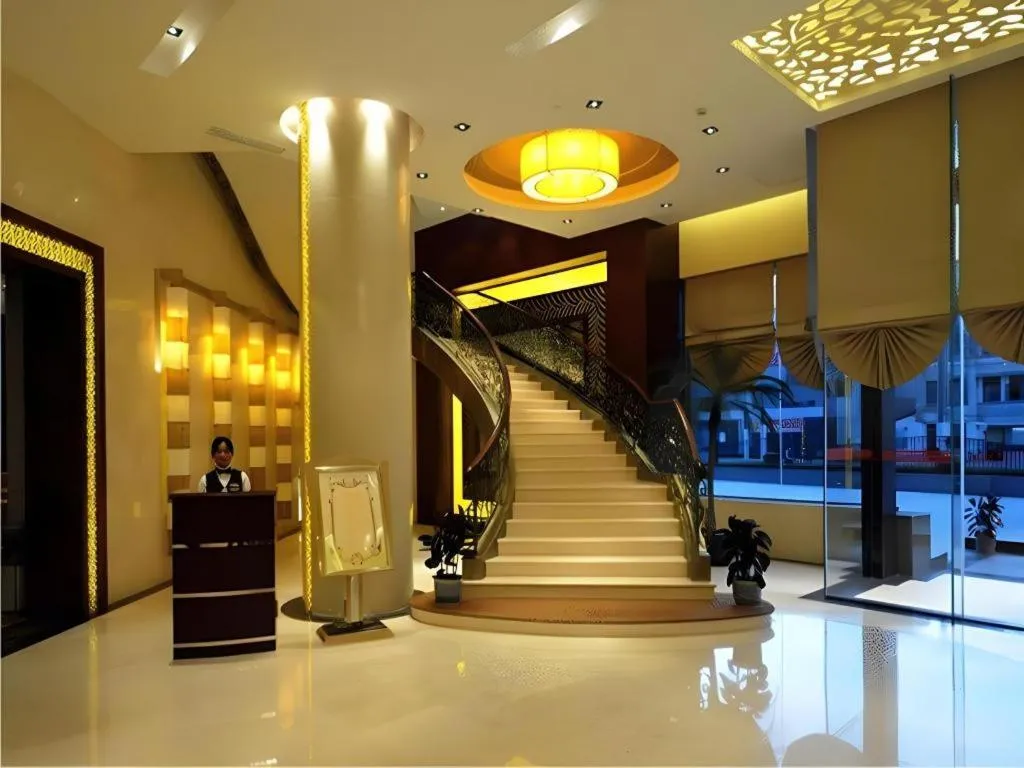 Paradise Jinjiang Hotel