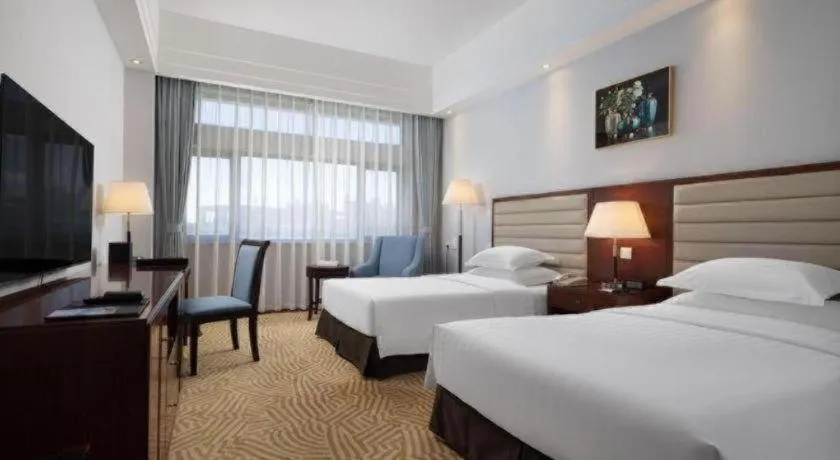 Bed in Paradise Jinjiang Hotel