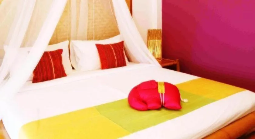 Bed in Him Naam Pai Resort