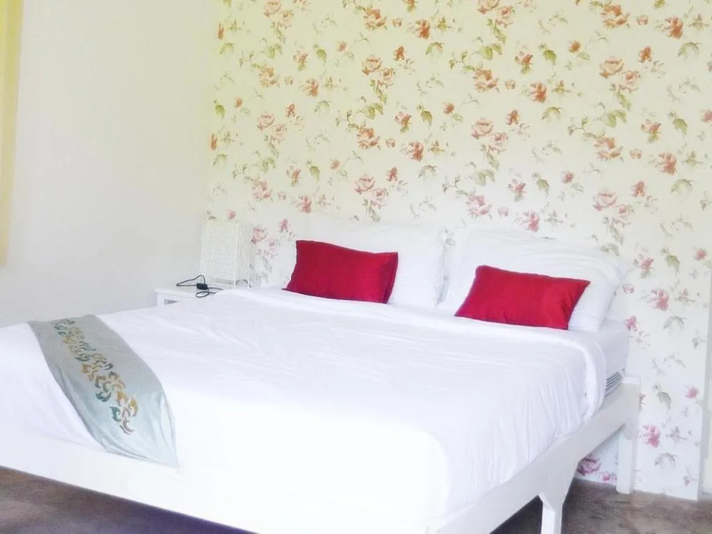 Bed in Him Naam Pai Resort