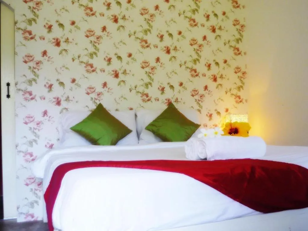 Bed in Him Naam Pai Resort