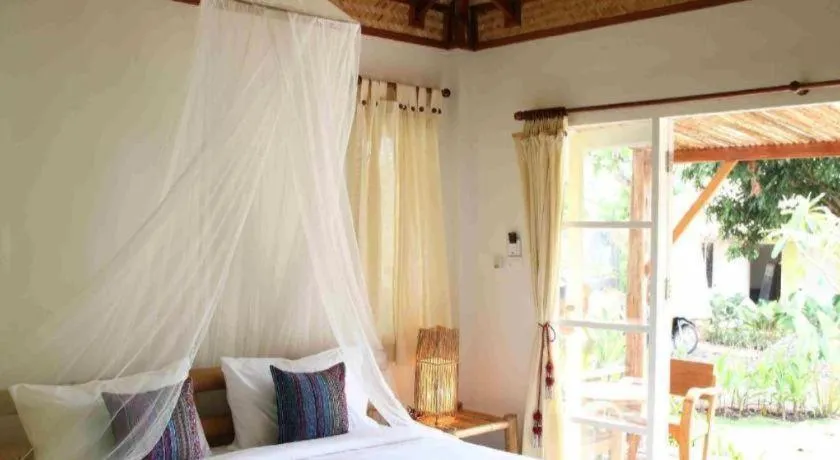 Bed in Him Naam Pai Resort