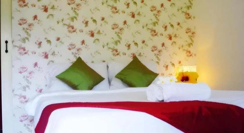 Bed in Him Naam Pai Resort