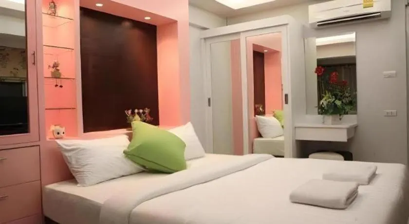 Bed in Huay Kaew Palace 1 Hotel