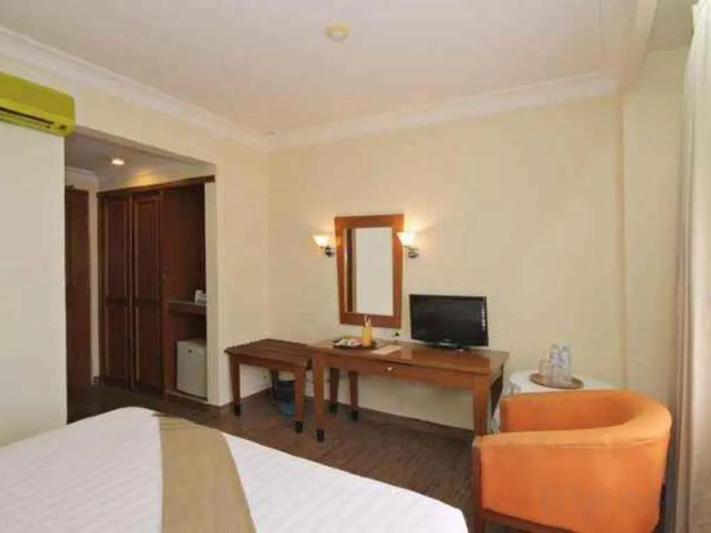 Bed in Nalendra Hotel