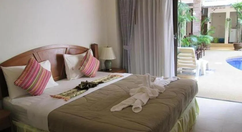 Bed in MT Hotel Patong