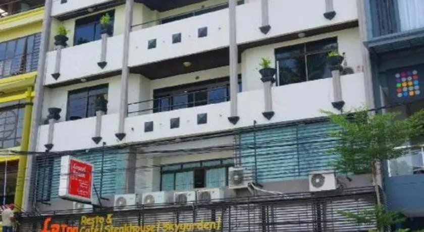 Losari Beach Hotel Makassar