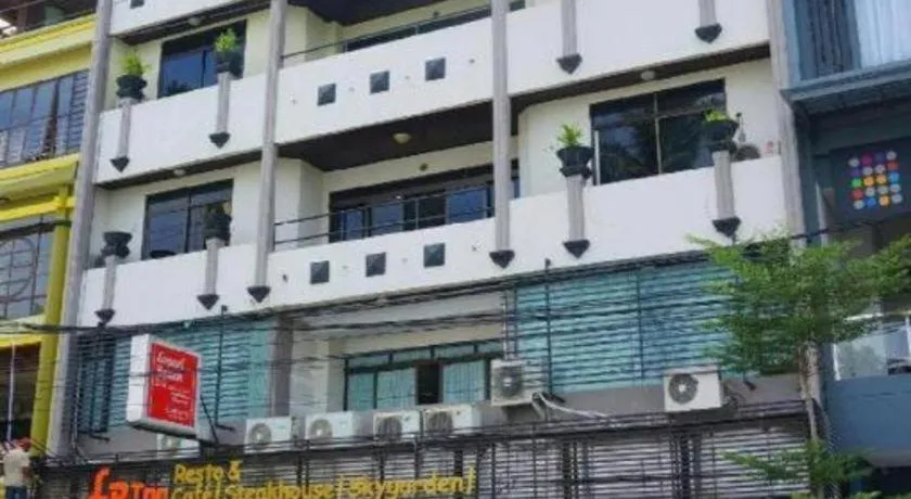 Losari Beach Hotel Makassar