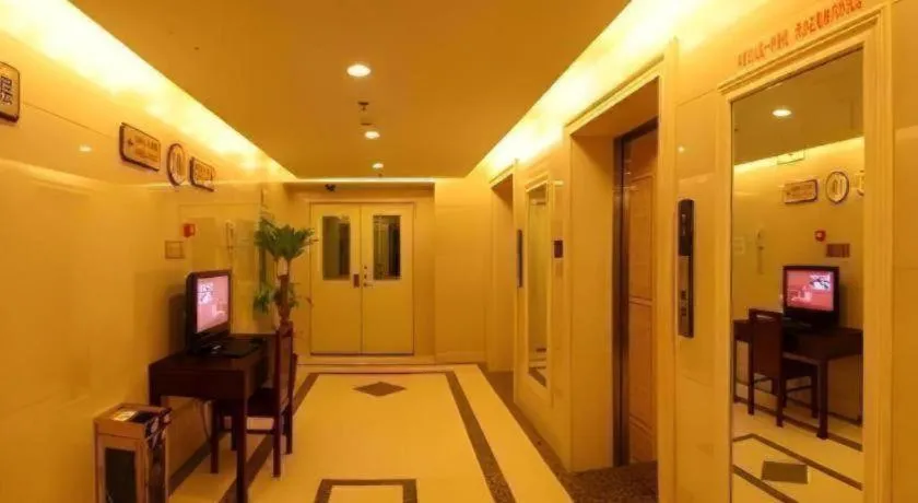 Beijing Ruyi Business Hotel
