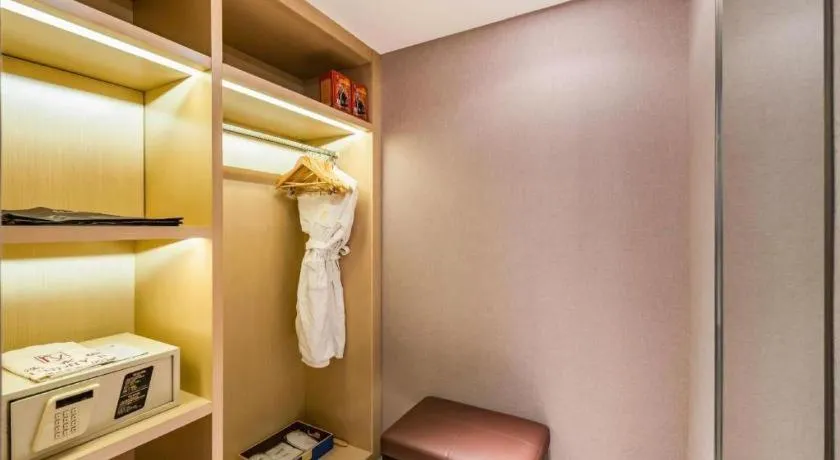 Beijing Ruyi Business Hotel