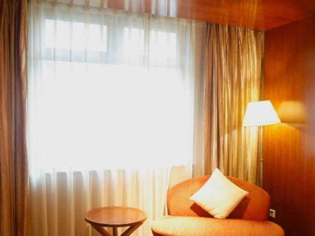 Bed in Yangzhou Hentique Huijin Resort Hotel