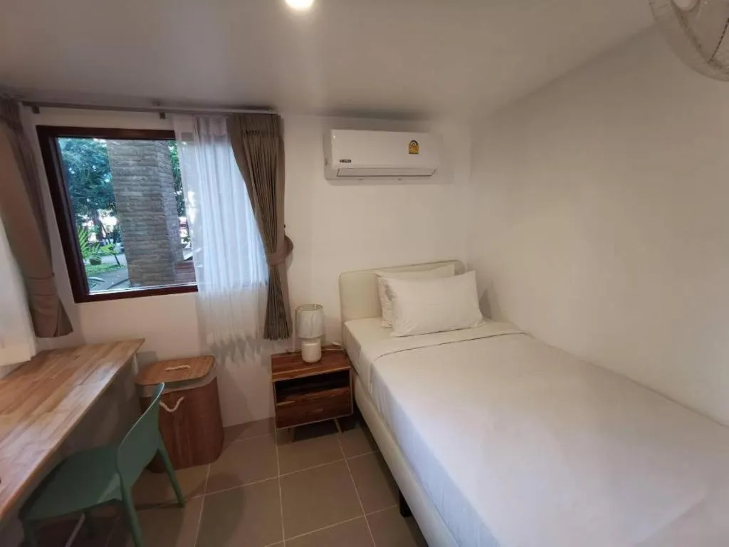 Bed in Phangan Cabana Resort