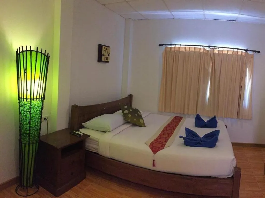 Bed in Phangan Cabana Resort