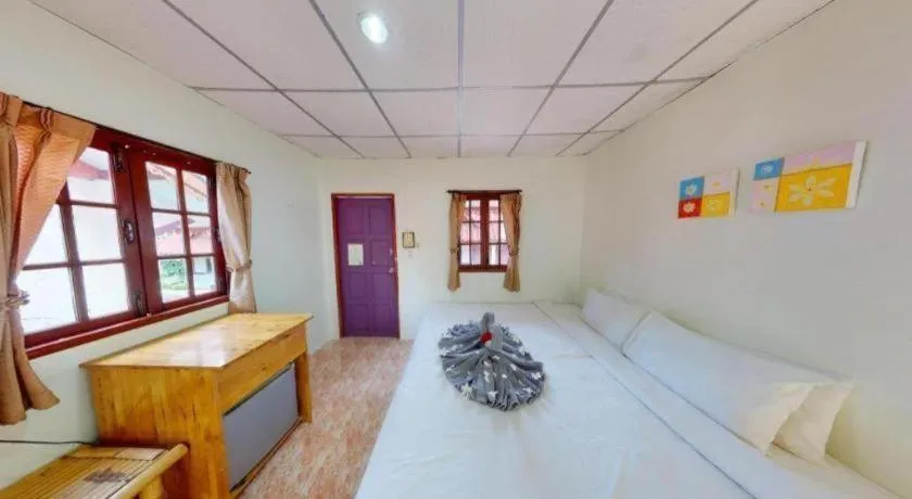 Bed in Phangan Cabana Resort