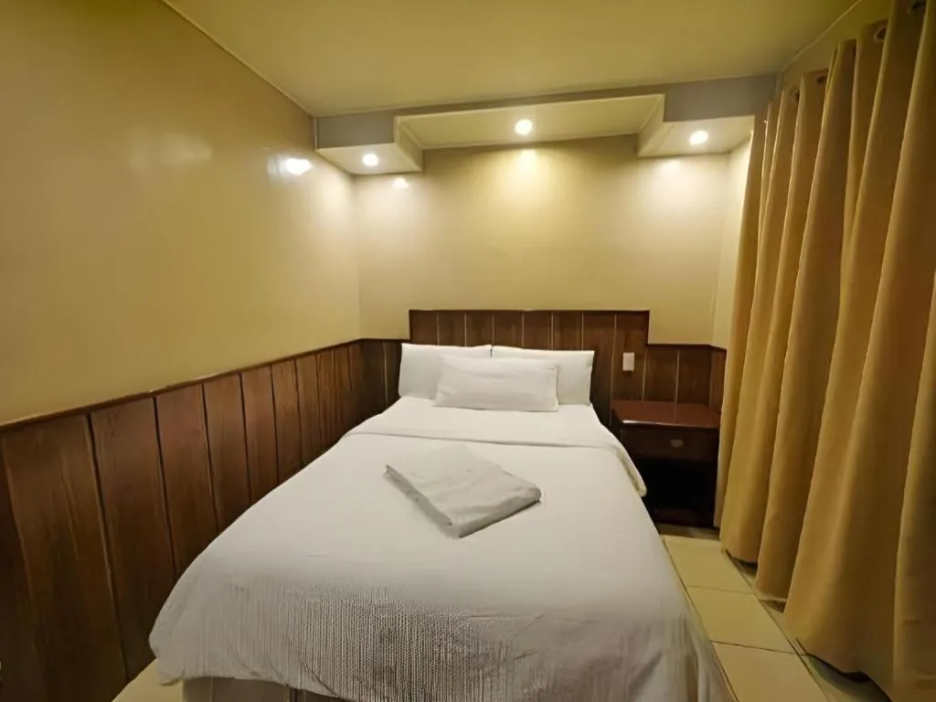 Mountain Lodge Hotel and Restaurant