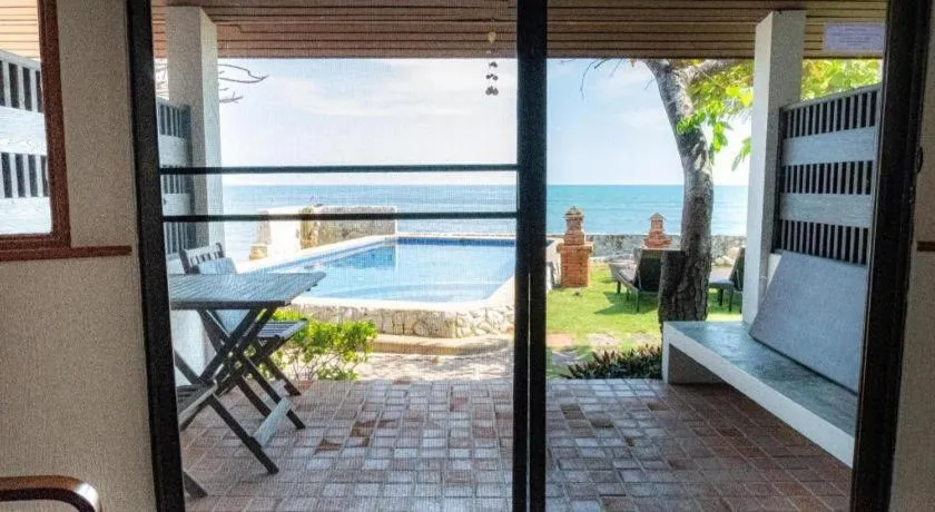 Sea Memories White Sand Beach Hotel